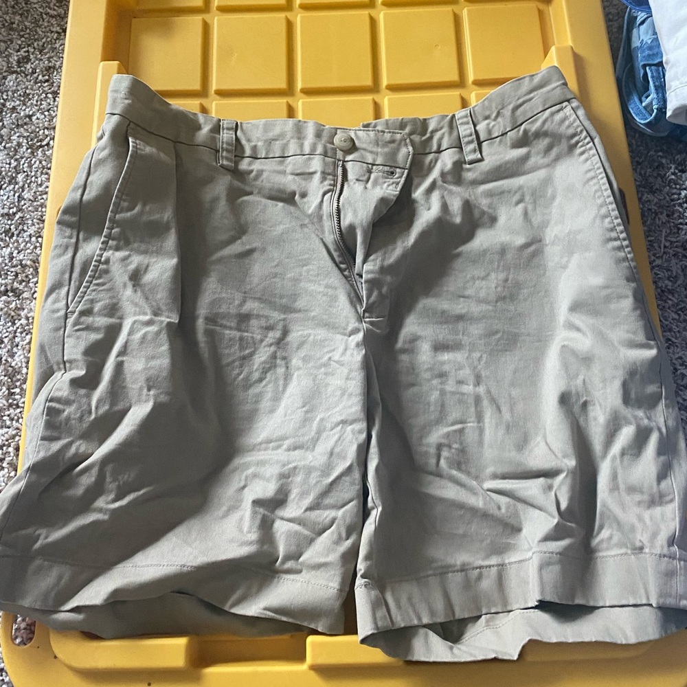 Southern tide men shorts. Size 33 waist
